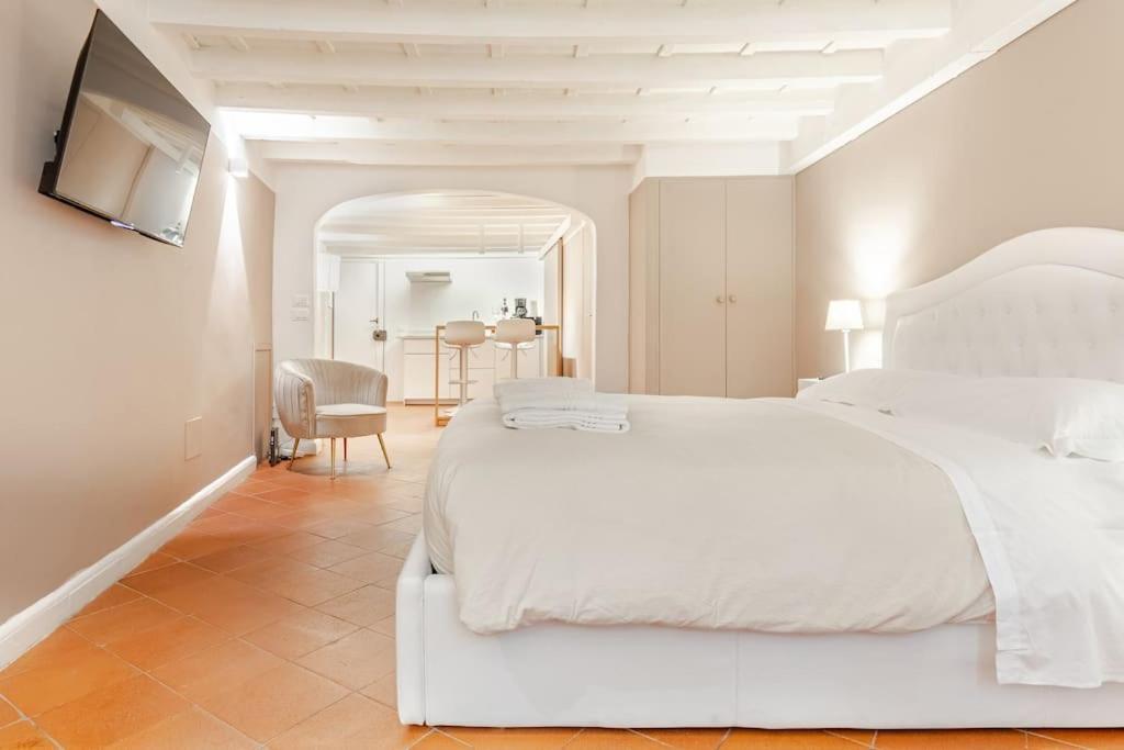 Amazing Apartment In Piazza Santa Croce Firenze Exterior photo