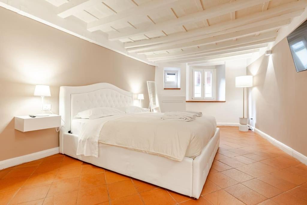 Amazing Apartment In Piazza Santa Croce Firenze Exterior photo